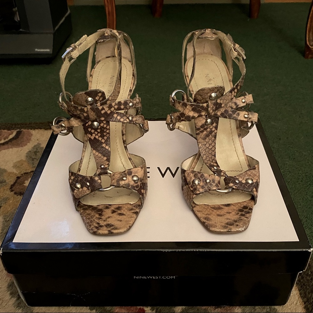 Nine West Gladiator sandals size 7